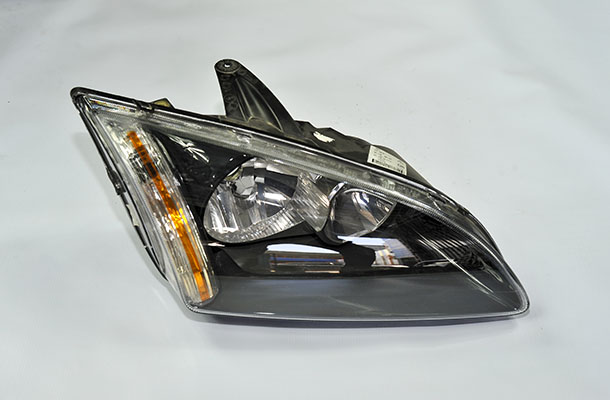 ford cıkma yedek focus 2 sağ far